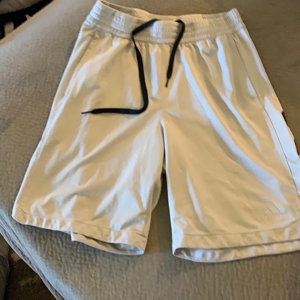 Men’s Addidas shorts L